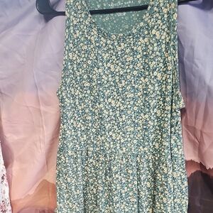 American Eagle Floral Sleeveless Top